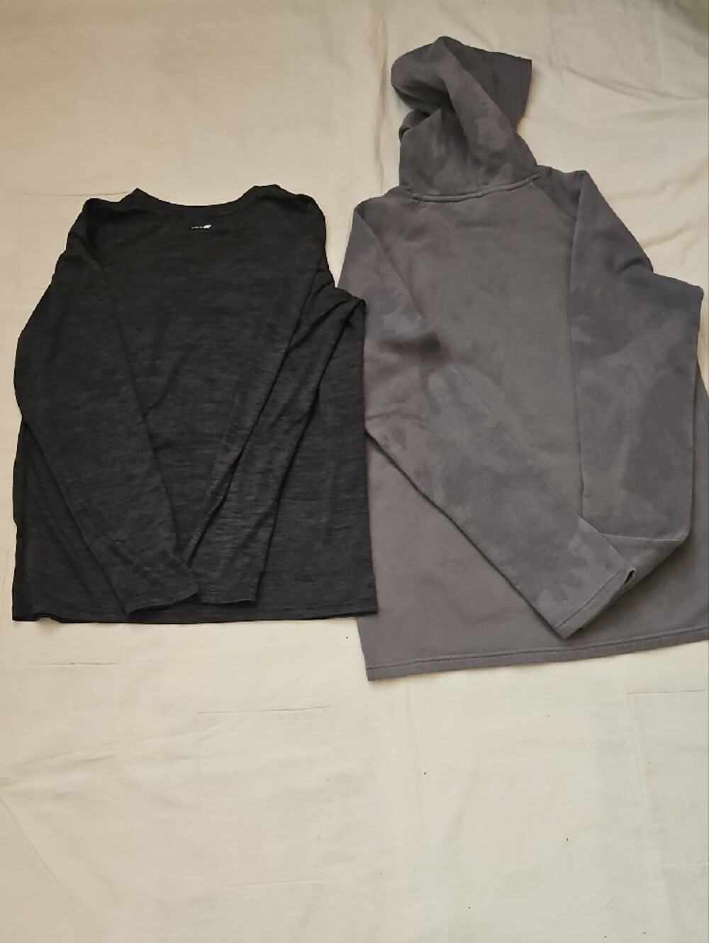 Under Armour Kids Gray Hoodie with Orange Logo & Black Long Sleeve Shirt Boys XL - Picture 6 of 7